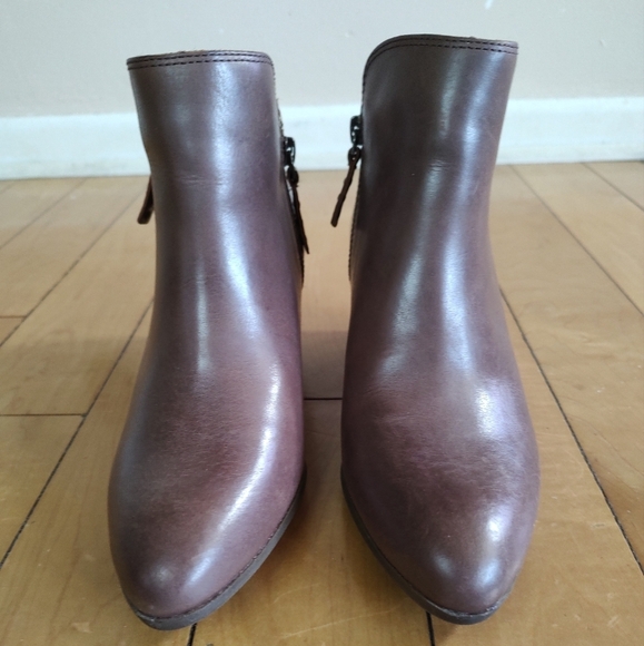 Frye Judith Women's Brown Leather Double Zip Ankle Booties - Picture 3 of 9